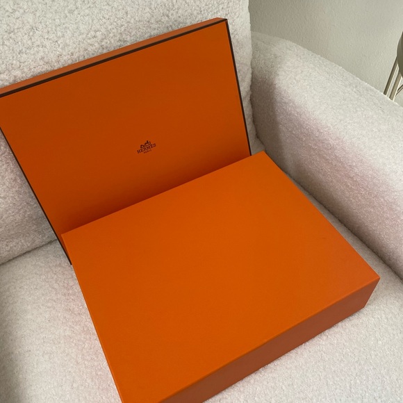 Hermes Medium Gift Box - Picture 4 of 6